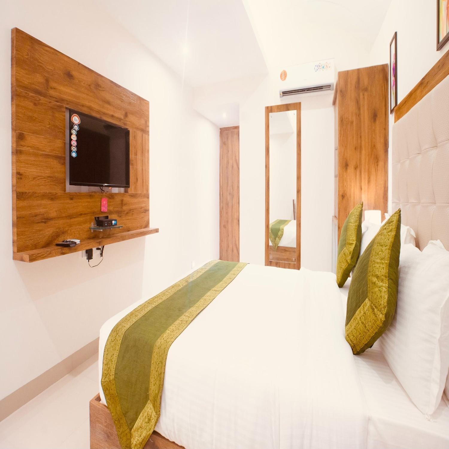 Hotel Crystal Inn Plaza Delhi Airport นิวเดลี ภายนอก รูปภาพ